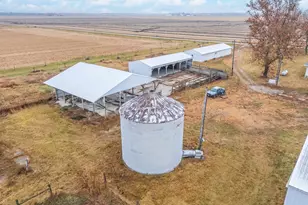 4043 N 3000 E Rd, Strawn, IL 61775 - Photo 9