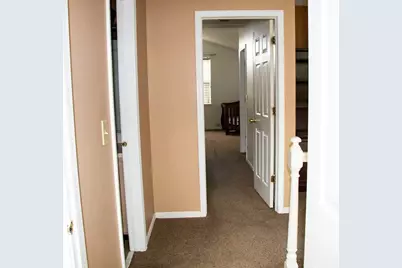 1042 Ridgefield Circle #1042, Carol Stream, IL 60188 - Photo 9