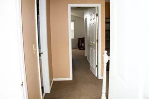 1042 Ridgefield Cir, Carol Stream, IL 60188 - Photo 9