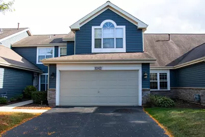 1042 Ridgefield Circle #1042, Carol Stream, IL 60188 - Photo 1