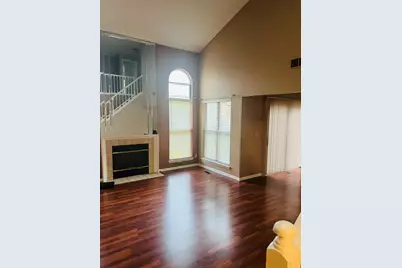 1042 Ridgefield Circle #1042, Carol Stream, IL 60188 - Photo 3