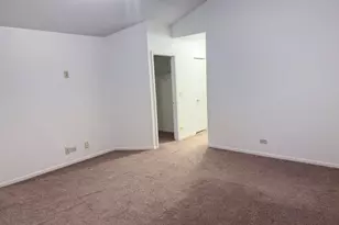 1042 Ridgefield Cir, Carol Stream, IL 60188 - Photo 11