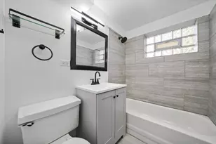 12500 S Lowe Ave, Chicago, IL 60628 - Photo 11