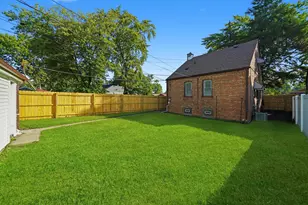 12500 S Lowe Ave, Chicago, IL 60628 - Photo 21