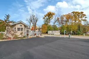 64 Fossil Ridge Rd, Wilmington, IL 60481 - Photo 5