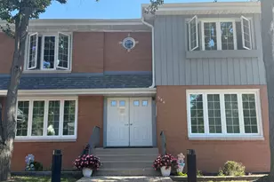 544 S La Grange Rd, La Grange, IL 60525 - Photo 1