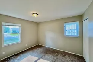 829 Princeton Ave, Matteson, IL 60443 - Photo 17