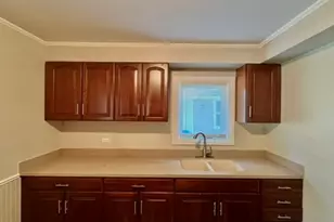 101 Shabbona Dr, Park Forest, IL 60466 - Photo 5