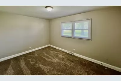 16535 S Elm Court, South Holland, IL 60473 - Photo 9