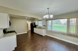 16535 S Elm Ct, South Holland, IL 60473 - Photo 5