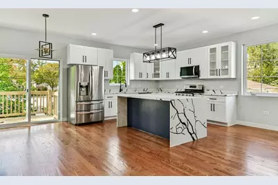 526 N Harvard Avenue, Villa Park, IL 60181 - Photo 3