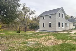 248 N State St, Franklin Grove, IL 61031 - Photo 5