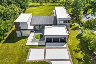 711 Becker Rd, Glenview, IL 60025 - Photo 3