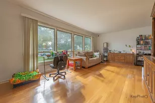 2740 Norma Ct, Glenview, IL 60025 - Photo 3