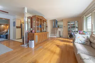 2740 Norma Ct, Glenview, IL 60025 - Photo 5