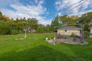 2740 Norma Ct, Glenview, IL 60025 - Photo 29