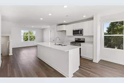 901 Briar Glen Court, Hampshire, IL 60140 - Photo 7