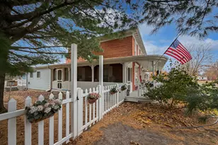 110 W Mason St, Lena, IL 61048 - Photo 3