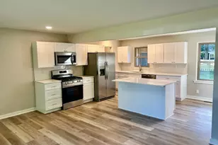 1011 Monroe Dr, Bloomington, IL 61701 - Photo 5