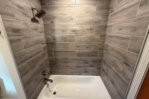 1011 Monroe Dr, Bloomington, IL 61701 - Photo 13