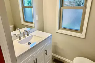 1011 Monroe Dr, Bloomington, IL 61701 - Photo 17