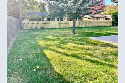 1011 Monroe Drive, Bloomington, IL 61701 - Photo 25