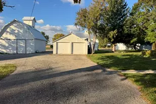 41W654 Main Street Rd, Elburn, IL 60119 - Photo 3