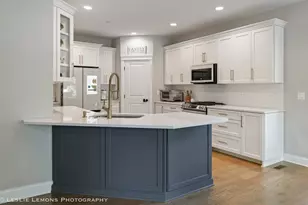 621 Bourbon Ct, Naperville, IL 60565 - Photo 9