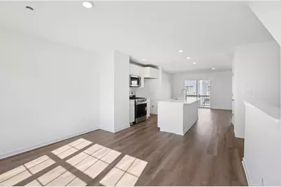 909 Briar Glen Court, Hampshire, IL 60140 - Photo 5