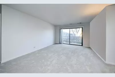 478 Raintree Court #2B, Glen Ellyn, IL 60137 - Photo 3