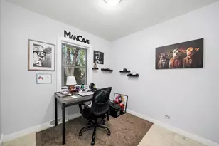 520 Aller Ave, Elgin, IL 60120 - Photo 5