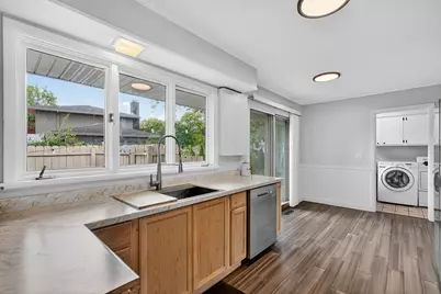 4 Mayflower Drive, Batavia, IL 60510 - Photo 7