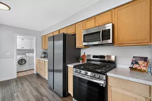 4 Mayflower Dr, Batavia, IL 60510 - Photo 9