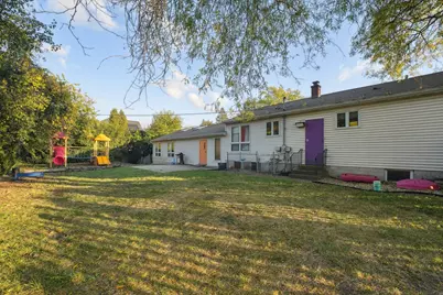 1S221 Summit Avenue, Oakbrook Terrace, IL 60181 - Photo 27