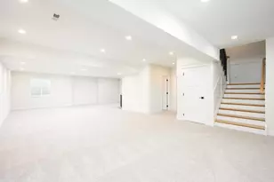 570 S Parkside Ave, Elmhurst, IL 60126 - Photo 21