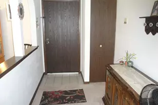 5008 W 122nd St, Alsip, IL 60803 - Photo 3