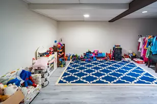 164 Cascade Dr, Indian Head Park, IL 60525 - Photo 23