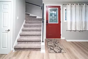 164 Cascade Dr, Indian Head Park, IL 60525 - Photo 5