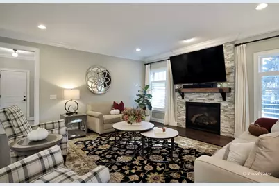 1028 S 5th Street, Saint Charles, IL 60174 - Photo 3