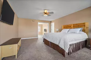 8 Stetson Dr, Bloomington, IL 61701 - Photo 17