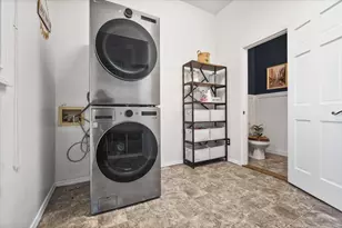 8 Stetson Dr, Bloomington, IL 61701 - Photo 25