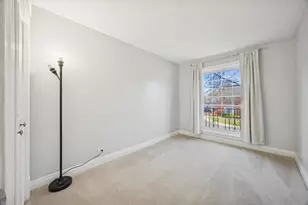 5731 Sutton Pl, Hinsdale, IL 60521 - Photo 13