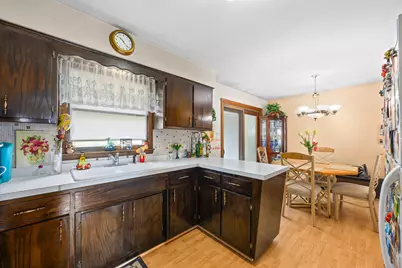 10624 S Michael Drive, Palos Hills, IL 60465 - Photo 7