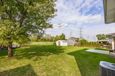 10624 S Michael Drive, Palos Hills, IL 60465 - Photo 17