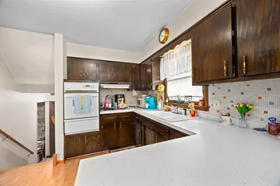 10624 S Michael Drive, Palos Hills, IL 60465 - Photo 9