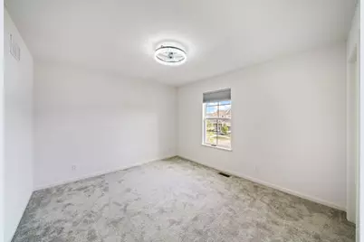 356 S Pointe Avenue, South Elgin, IL 60177 - Photo 27