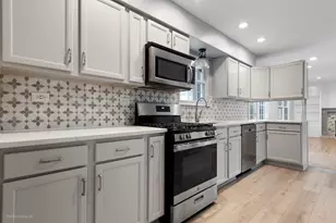 3290 Johnsbury Ct, Aurora, IL 60504 - Photo 7