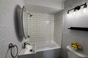 1207 Oakland Ave, Joliet, IL 60435 - Photo 7