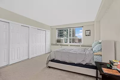 3180 N Lake Shore Drive #8C, Chicago, IL 60657 - Photo 7