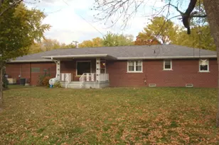 522 N 3rd St, Cissna Park, IL 60924 - Photo 45